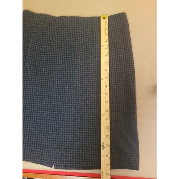 J. Jill Petite Medium Ponte Pencil Skirt Black Gray Houndstooth Stretch EUC - Picture 7 of 7